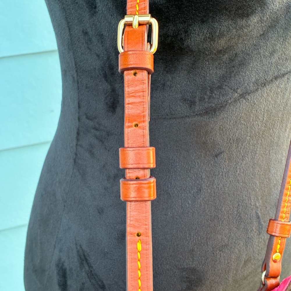 Dooney & Bourke nylon North South Triple Zip crossbody preppy, vacation, travel - Picture 7 of 7